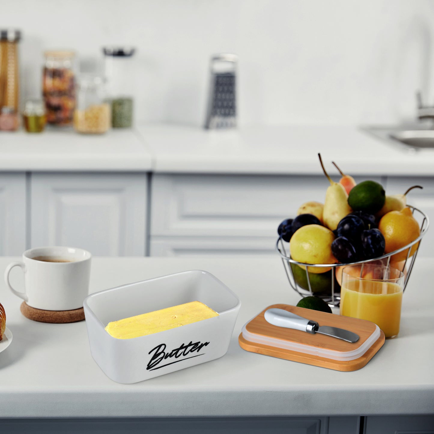 Butter Dish with Lid for Countertop,Ceramic Large 22oz Butter Keeper,Covered Butter Holder and Container,White Porcelain Airtight Butter Dish with Knife for East West Coast Butter Fridge Storage